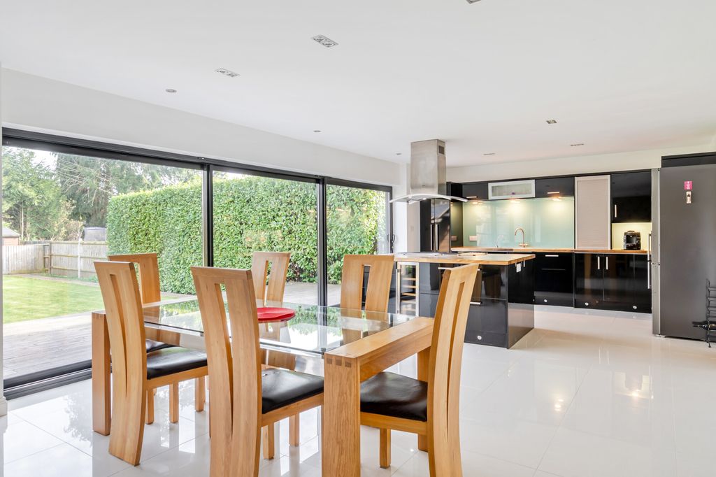 Property photo 3 of 22