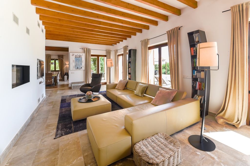 Property photo 3 of 28 69527 Web-34.Jpg