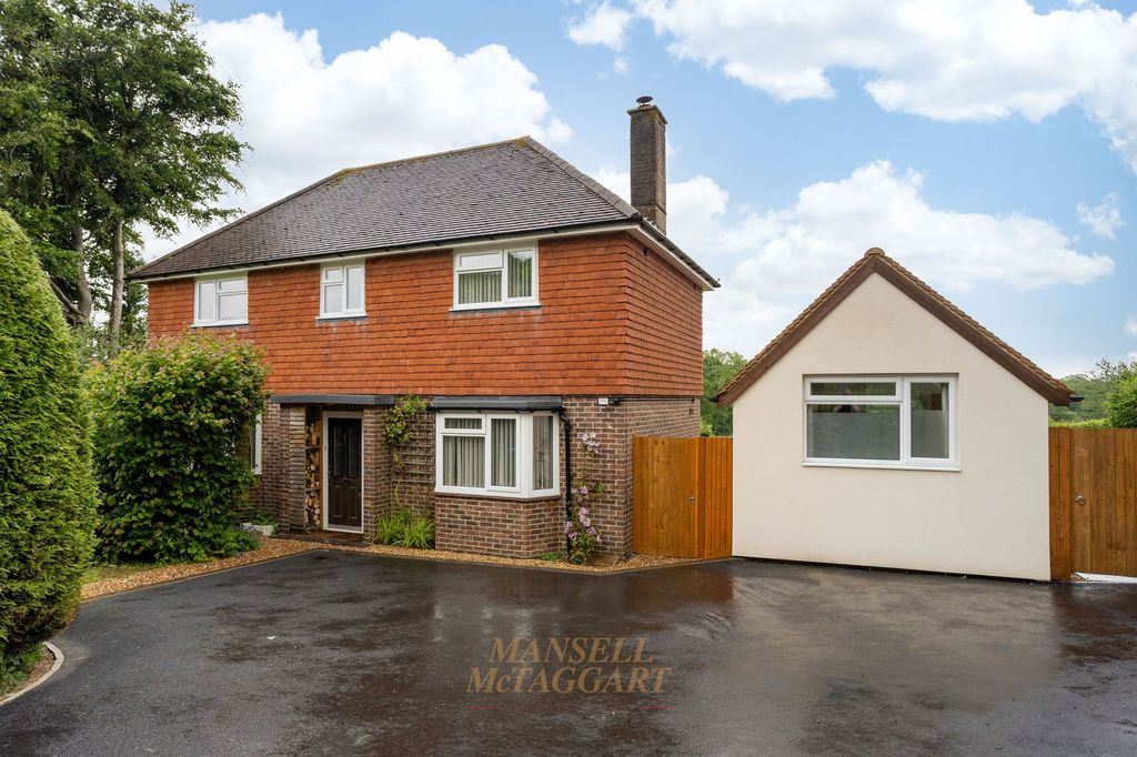 Property photo 2 of 38