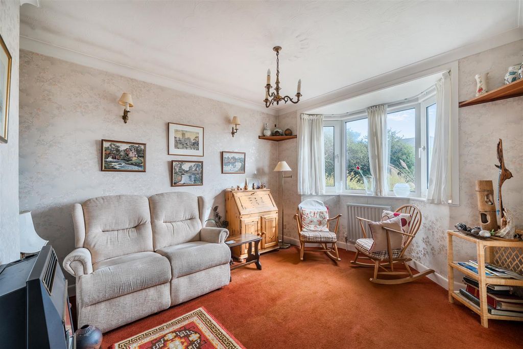 Property photo 3 of 20 1371830-8-68F8Af8dc1F2d.Jpg