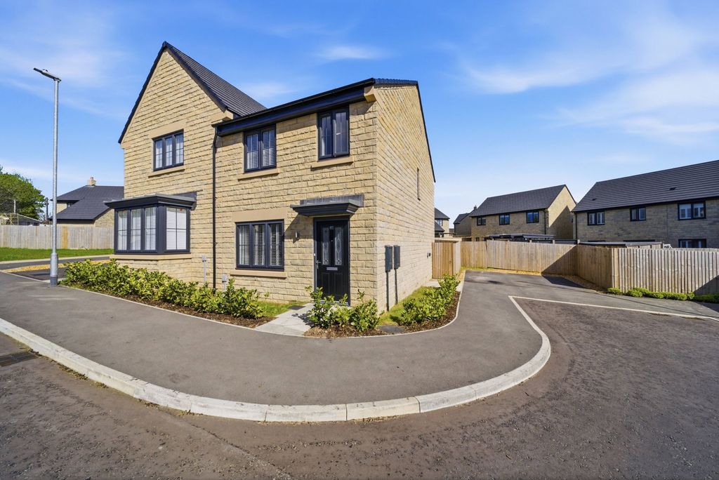 Property photo 1 of 34