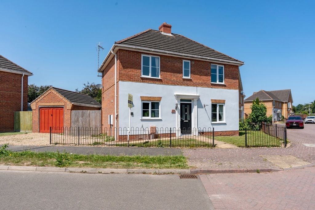 Property photo 1 of 17