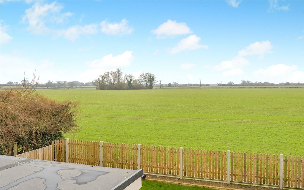 Property photo 2 of 22 Picture No. 20