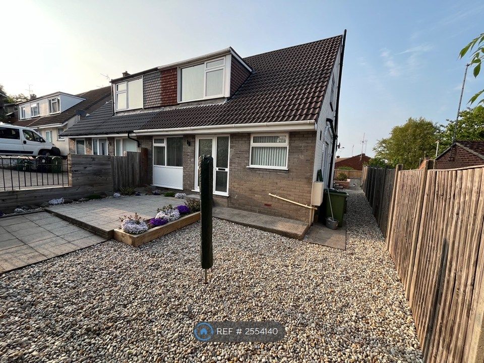 Property photo 3 of 12