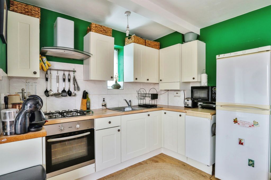Property photo 2 of 17