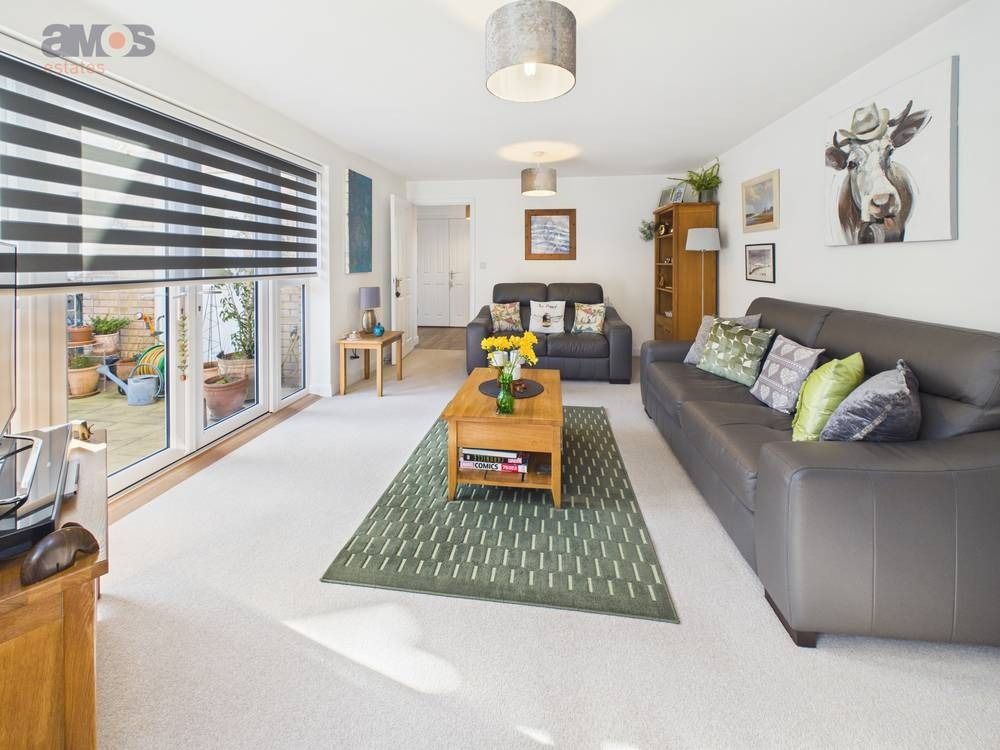 Property photo 3 of 28 4938623