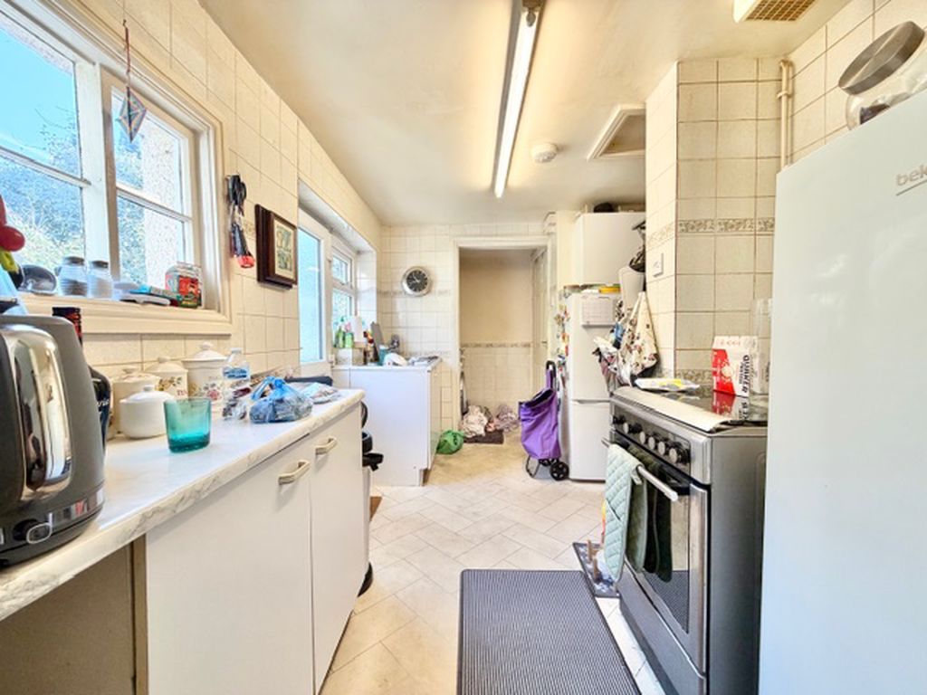 Property photo 2 of 13 Kitchen