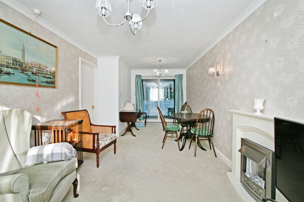 Property photo 2 of 17 Photography
