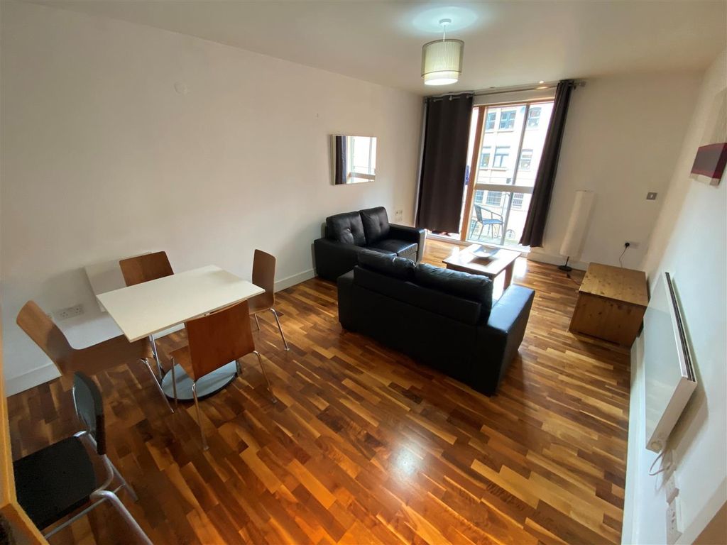 Property photo 2 of 12