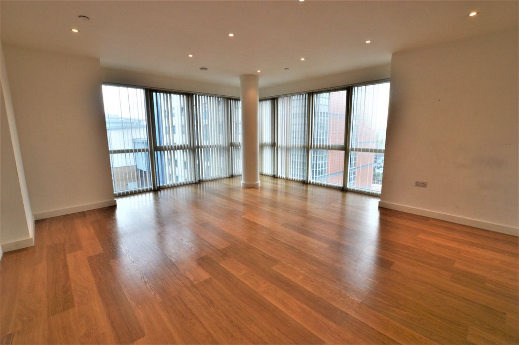 Property photo 1 of 6 Lounge