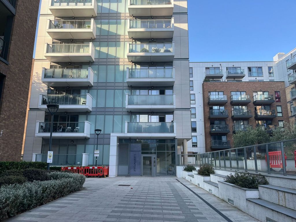 Property photo 2 of 9