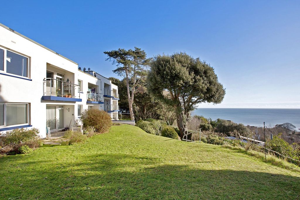 Property photo 1 of 14 Photo 2