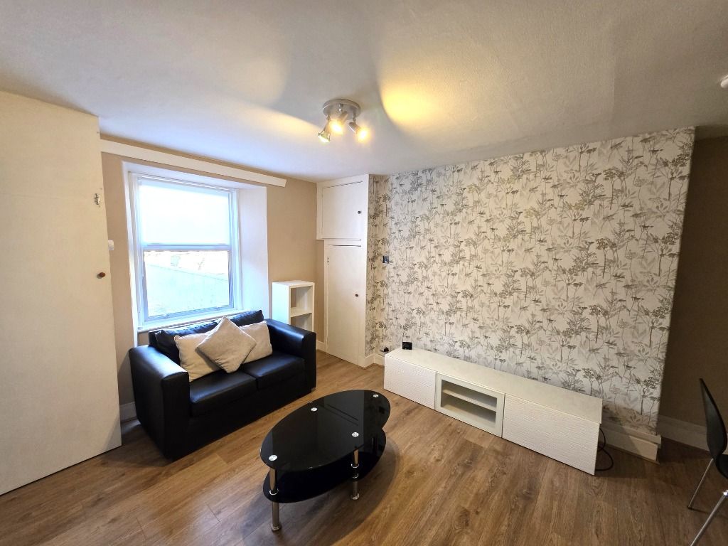 Property photo 2 of 12 Photo 2