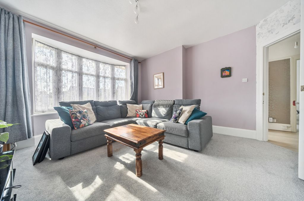 Property photo 3 of 22 1336671-20-6899Dd...