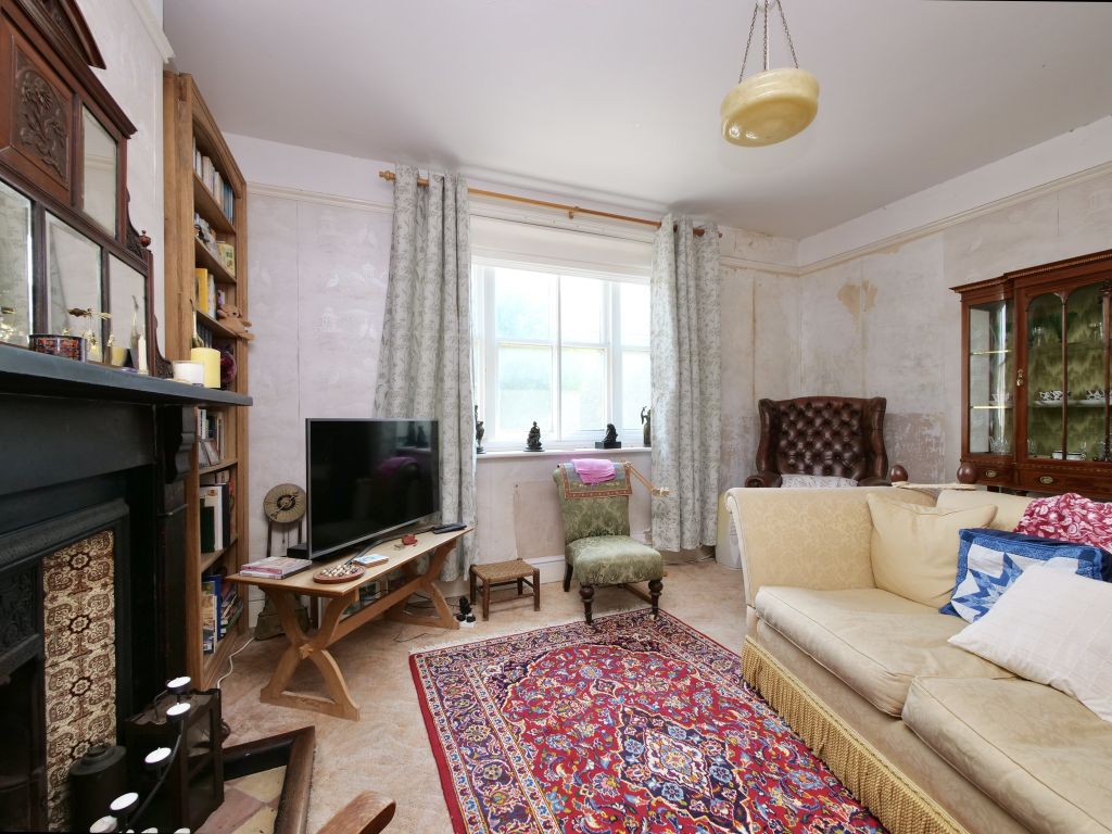 Property photo 3 of 38