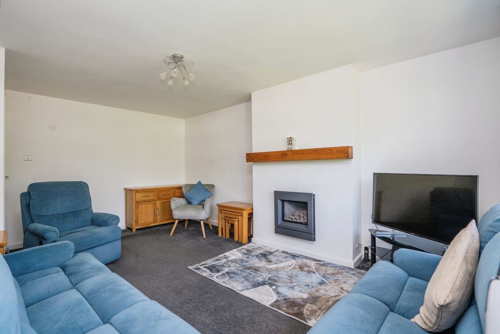Property photo 2 of 15 Pbox-Img.Jpg