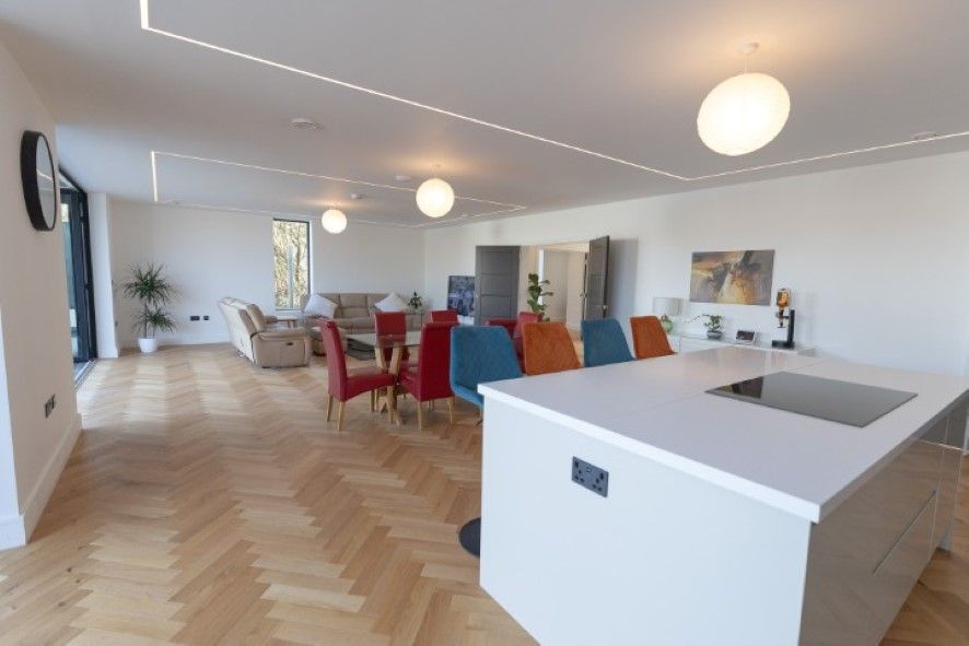 Property photo 3 of 36