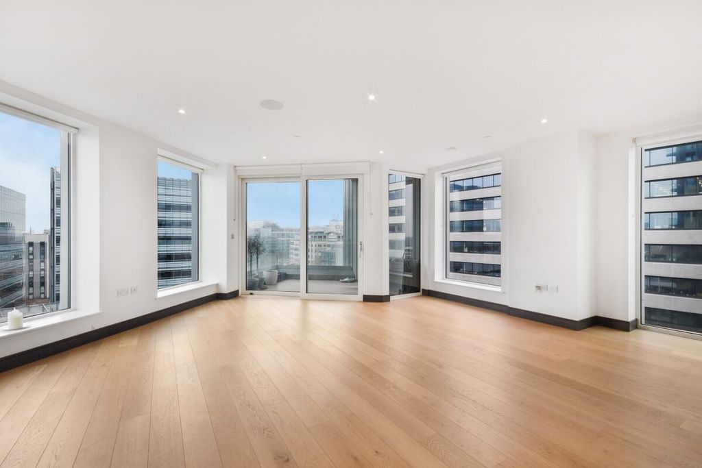 Property photo 3 of 14 Marquis House