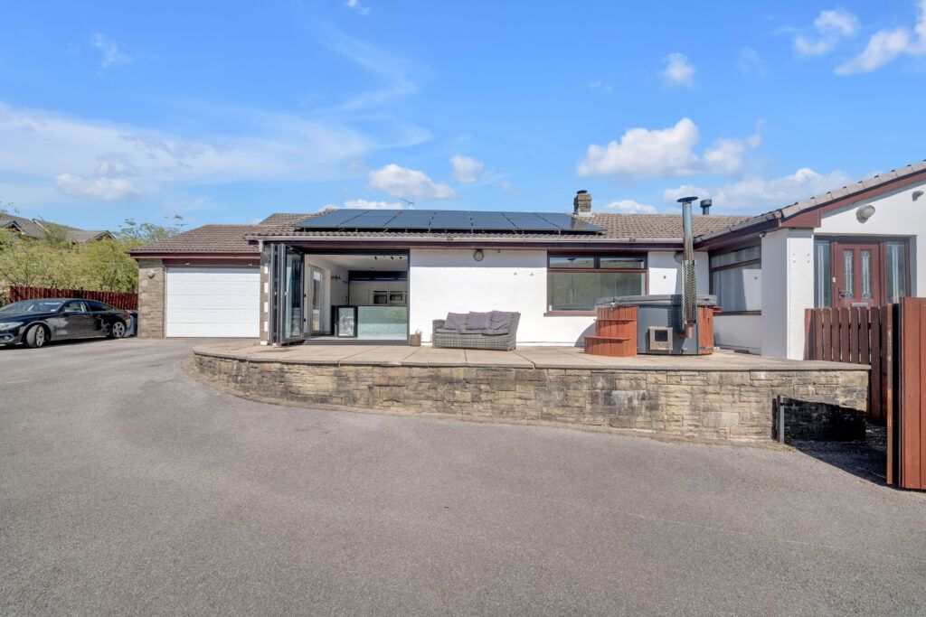Property photo 1 of 34