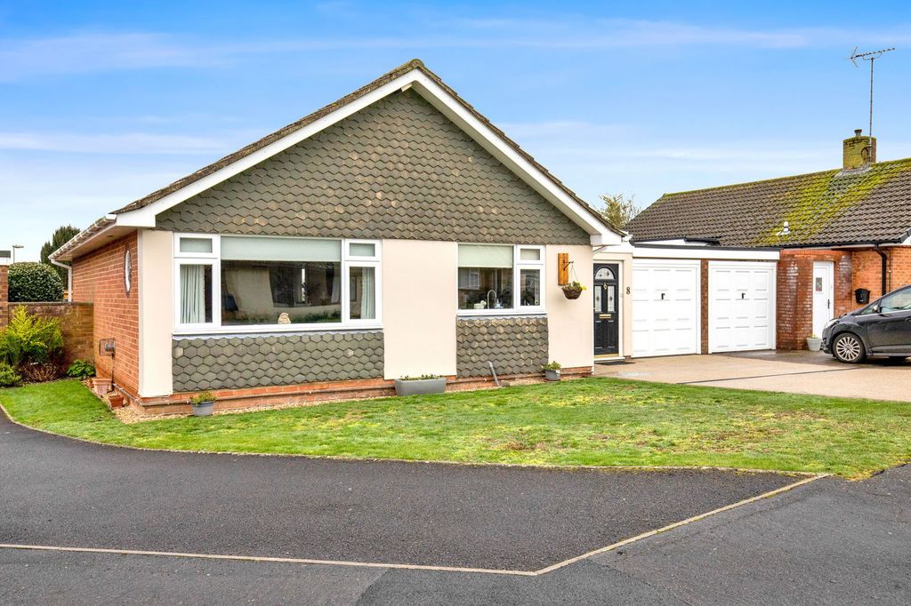 Property photo 2 of 21