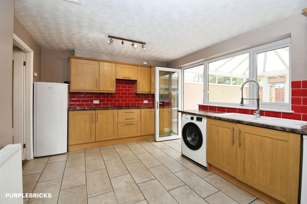 Property photo 3 of 30