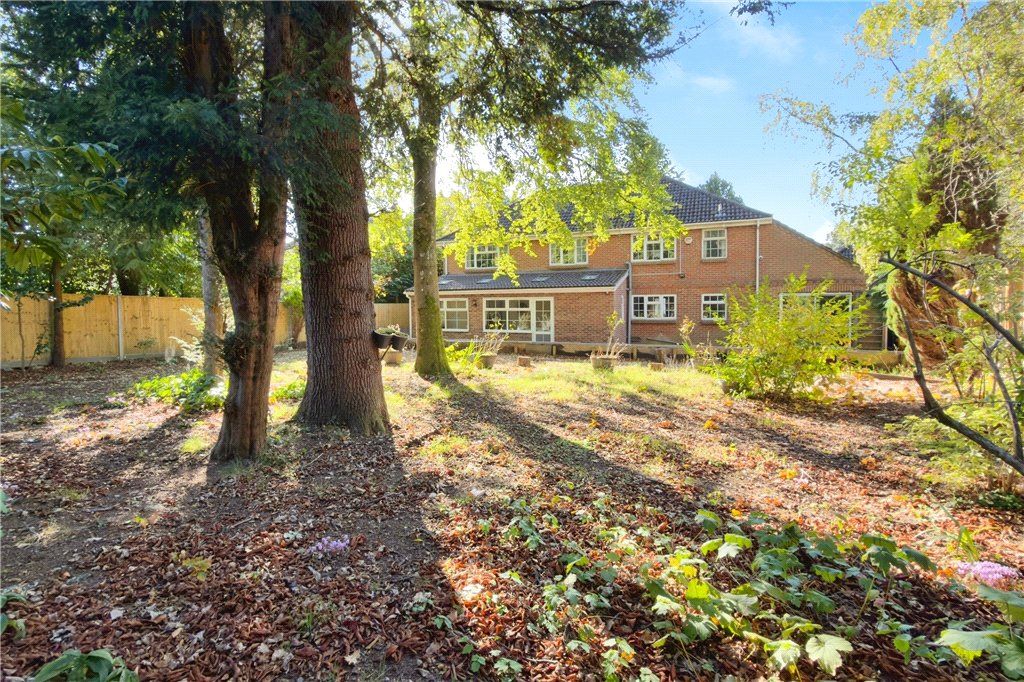 Property photo 2 of 19 Picture No. 48