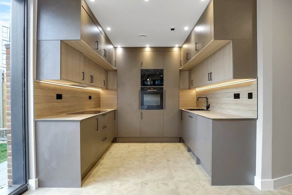 Property photo 3 of 15 Picture No. 14