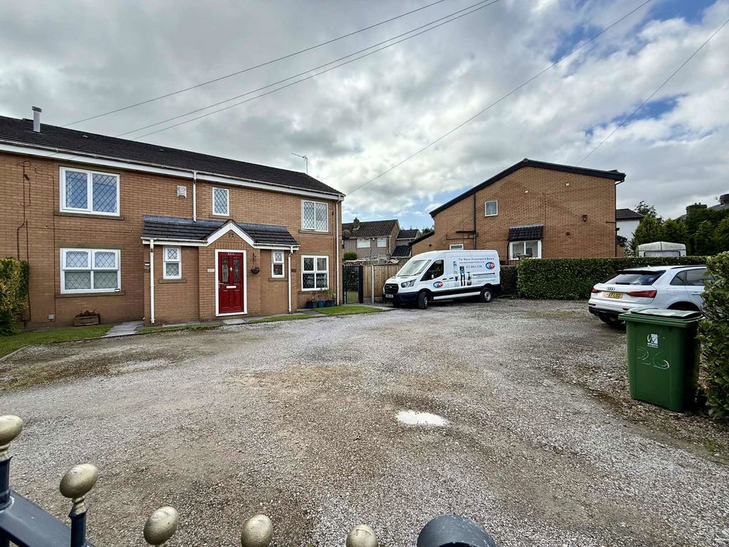 Property photo 2 of 12