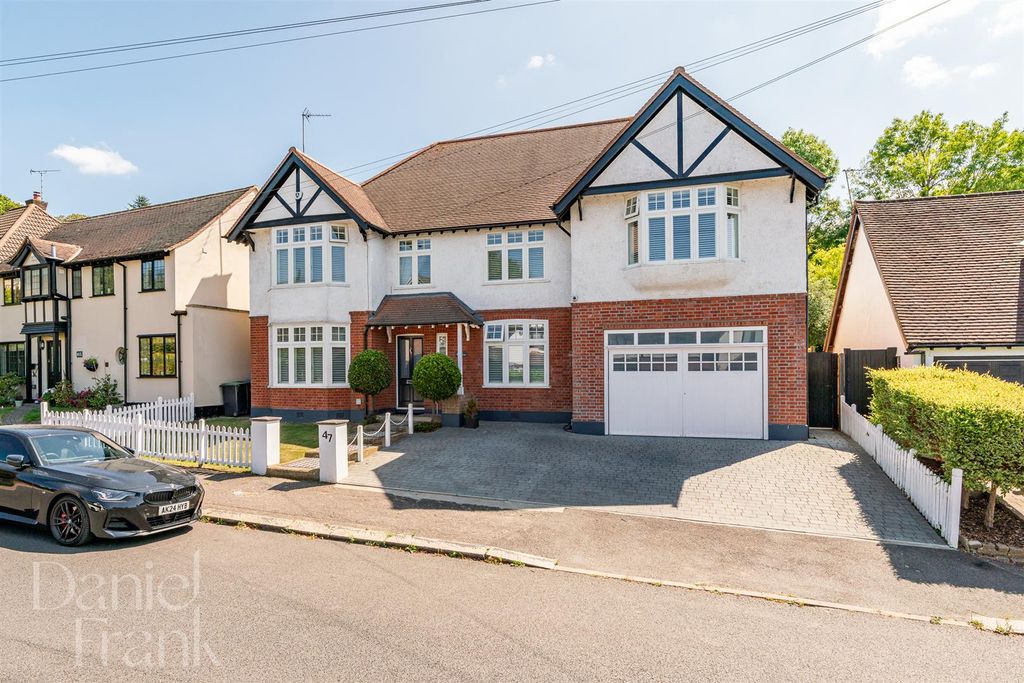 Property photo 1 of 54