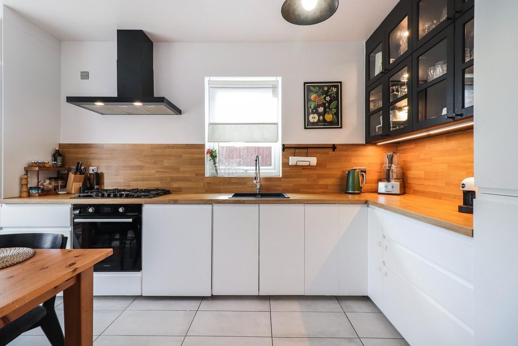 Property photo 2 of 22 Img_8147.Jpg