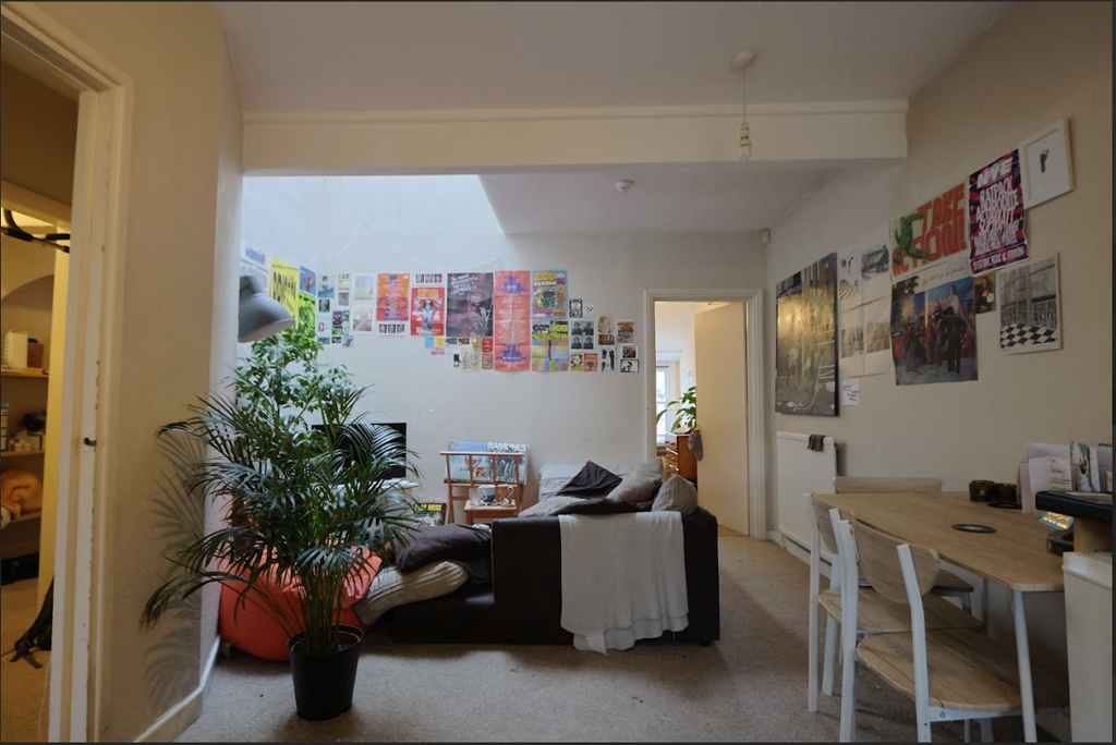 Property photo 3 of 6