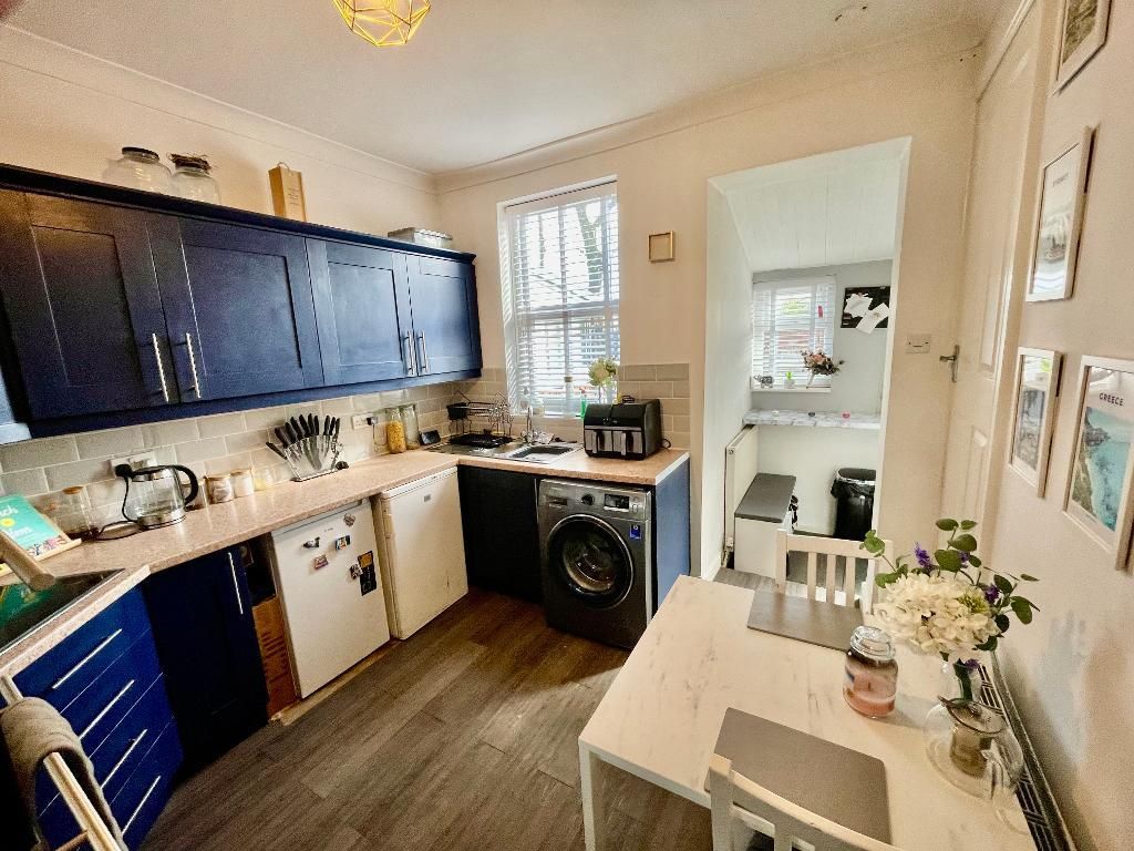 Property photo 2 of 13 Kitchen