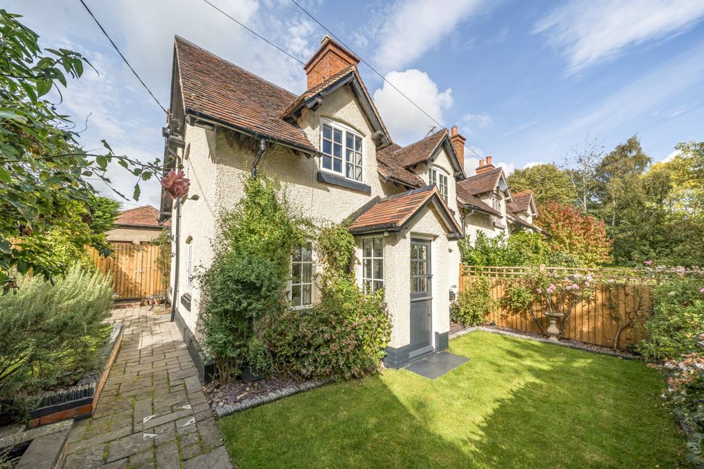 Property photo 1 of 19 Front