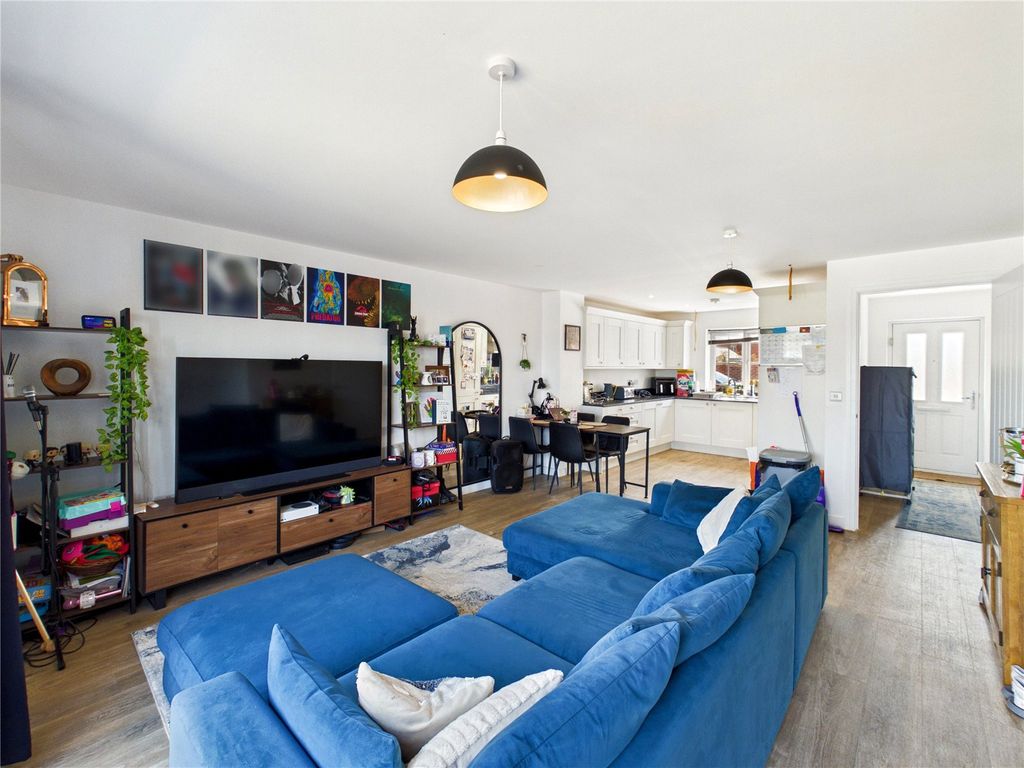 Property photo 2 of 13 Picture No. 22