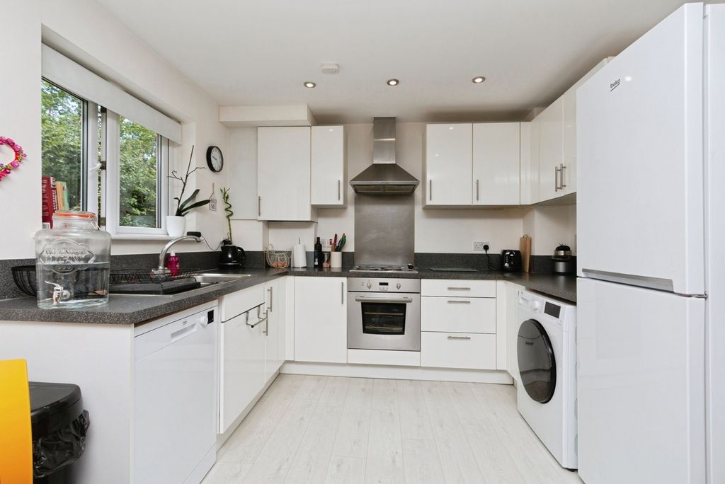 Property photo 3 of 12 Pbox-Img.Jpg