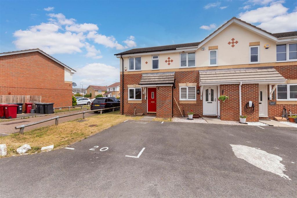 Property photo 1 of 14 20 Palace Close-1.Jpg
