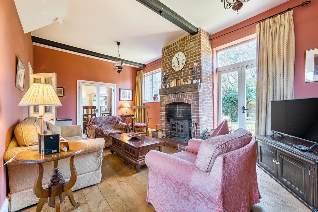 Property photo 3 of 19