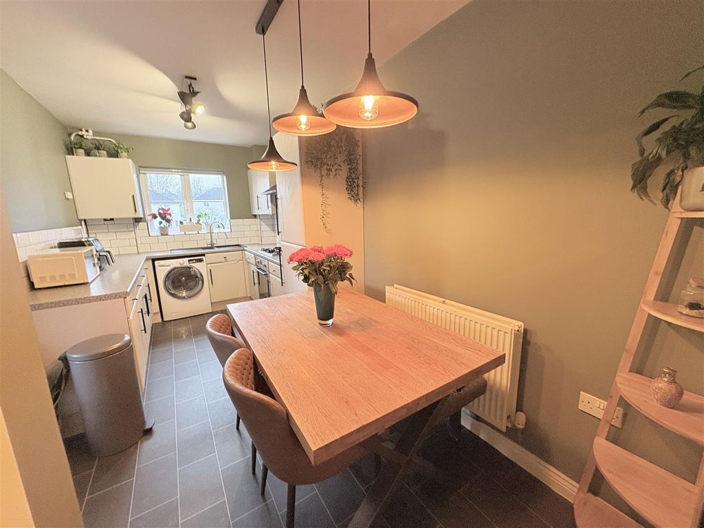 Property photo 2 of 23 Kitchen