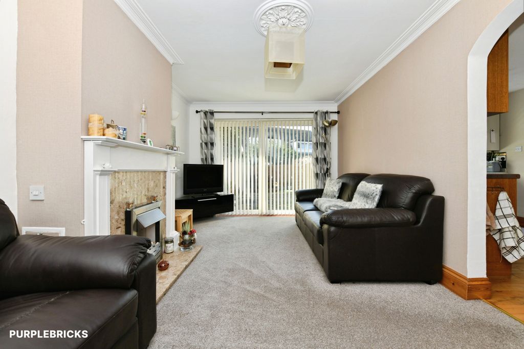 Property photo 3 of 25