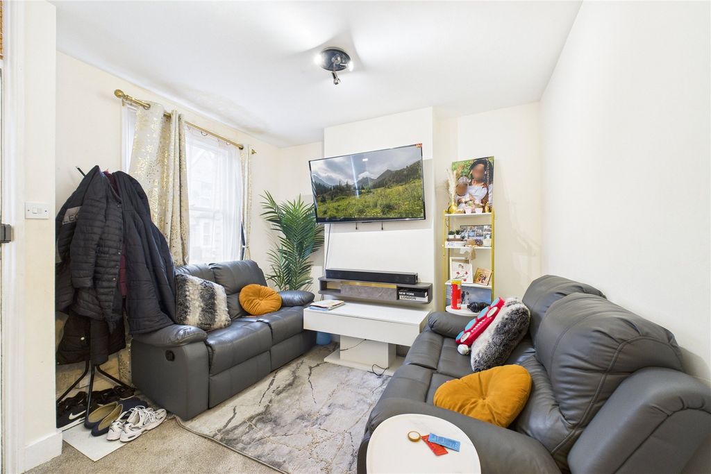 Property photo 3 of 7 Picture No. 03