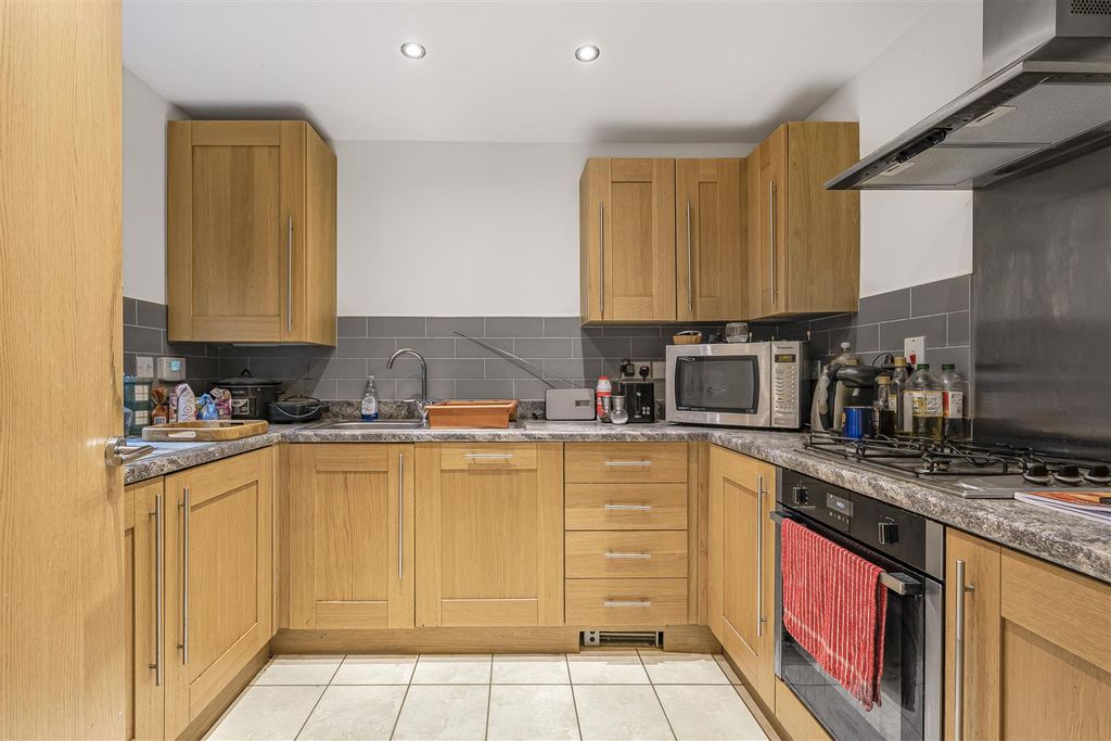 Property photo 2 of 25 10_61469.Jpg