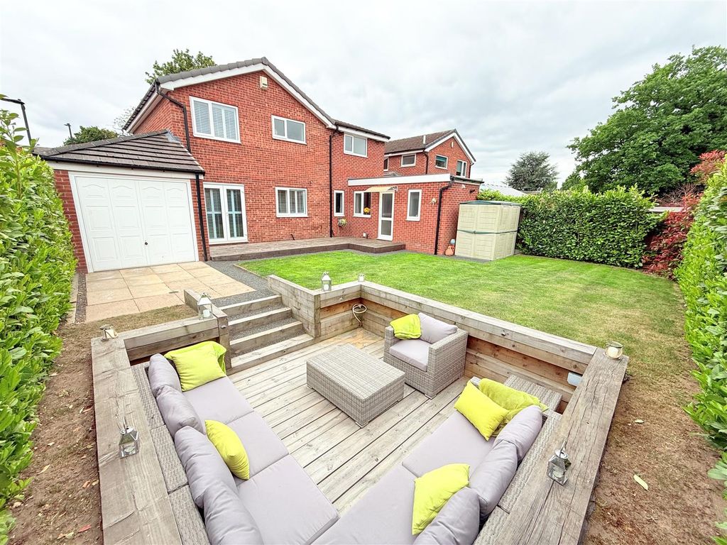 Property photo 2 of 16 Rear Garden