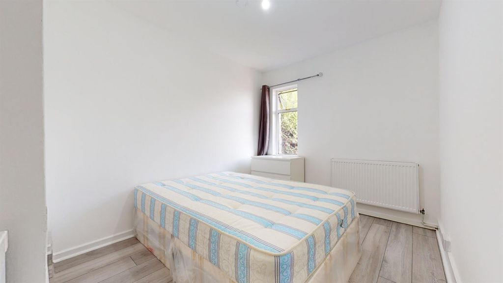 Property photo 3 of 9 63E11c95447628652Ab60Bd1_A543646Bebb99d6603ce8d937