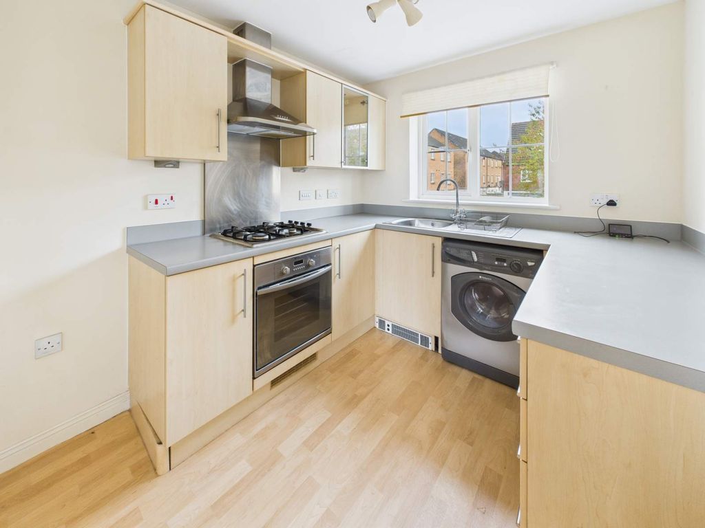 Property photo 3 of 17 Kitchen