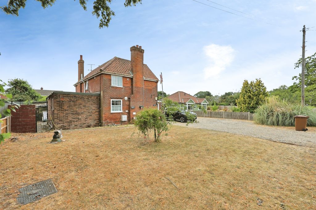 Property photo 2 of 19