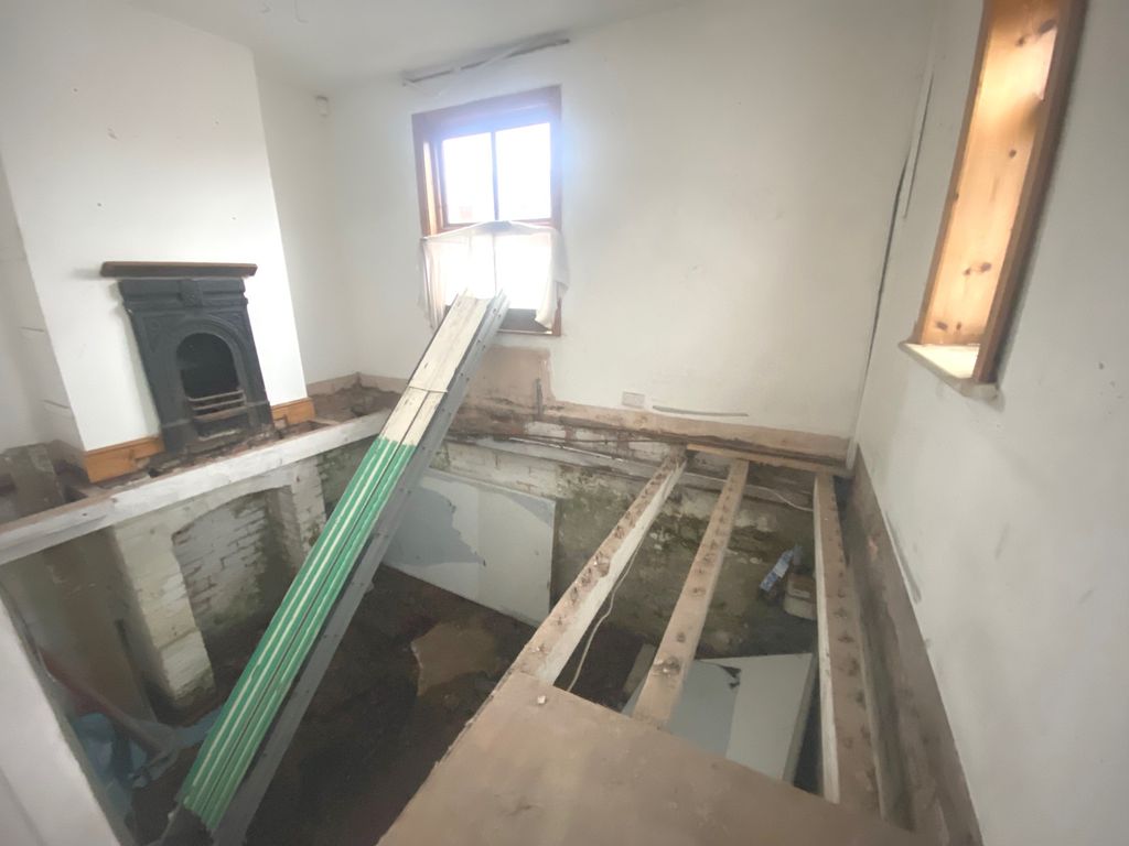 Property photo 2 of 9