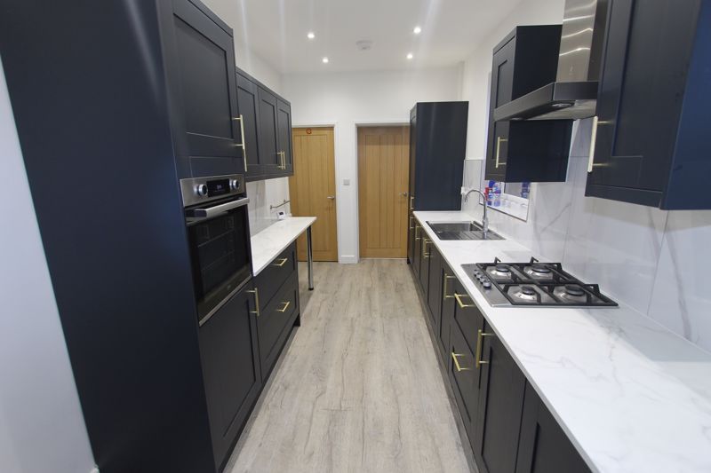 Property photo 2 of 14 Photo 6