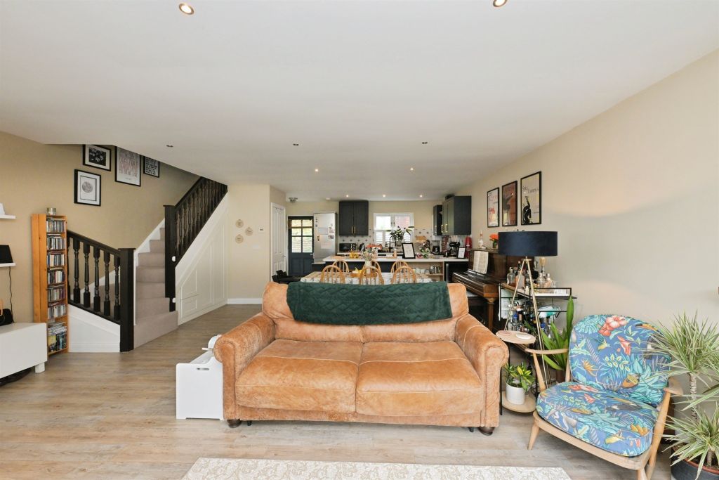 Additional image 10 of 3 bed semi-detached house for saleSt. Andrew Street, Hertford SG14
