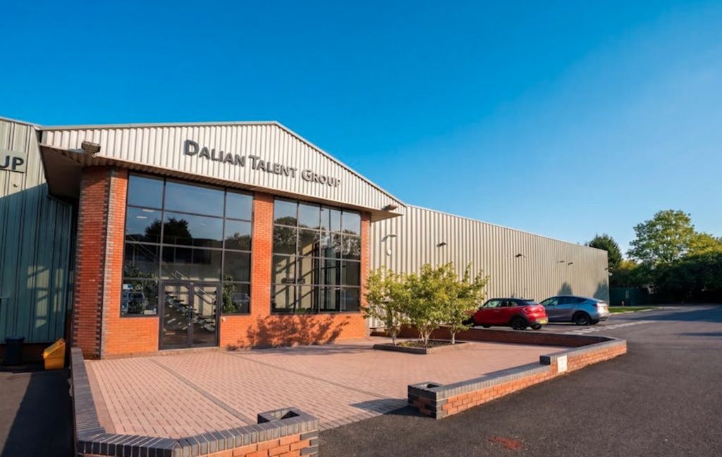 Property photo 3 of 8 Photo 17