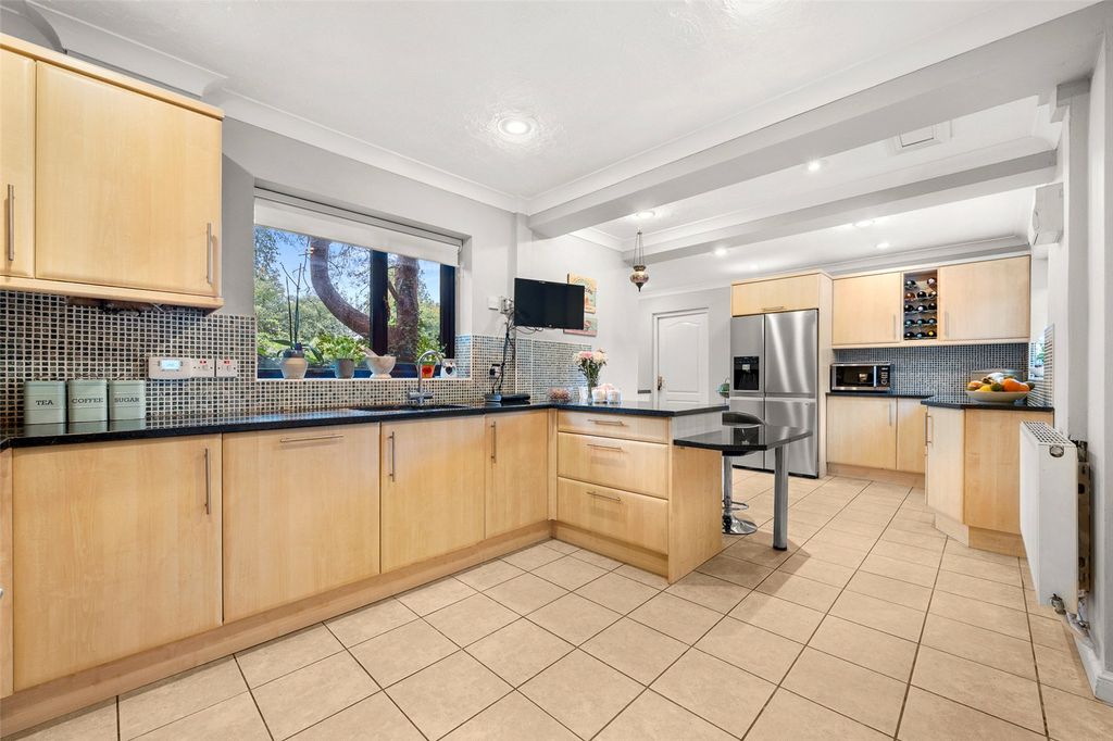 Property photo 3 of 20 Picture No. 10